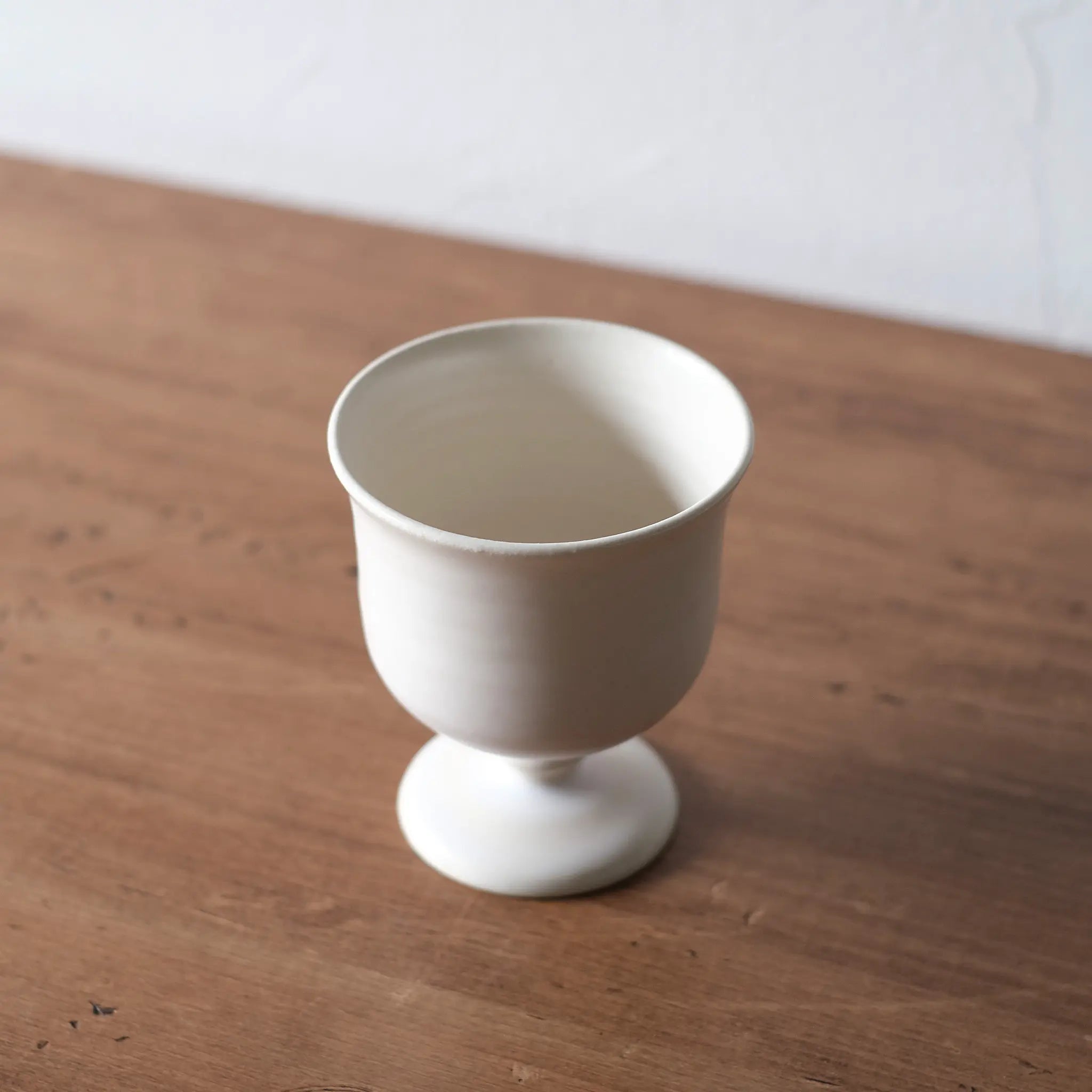 玉脚アイスカップ アンティークホワイト｜yoshida pottery