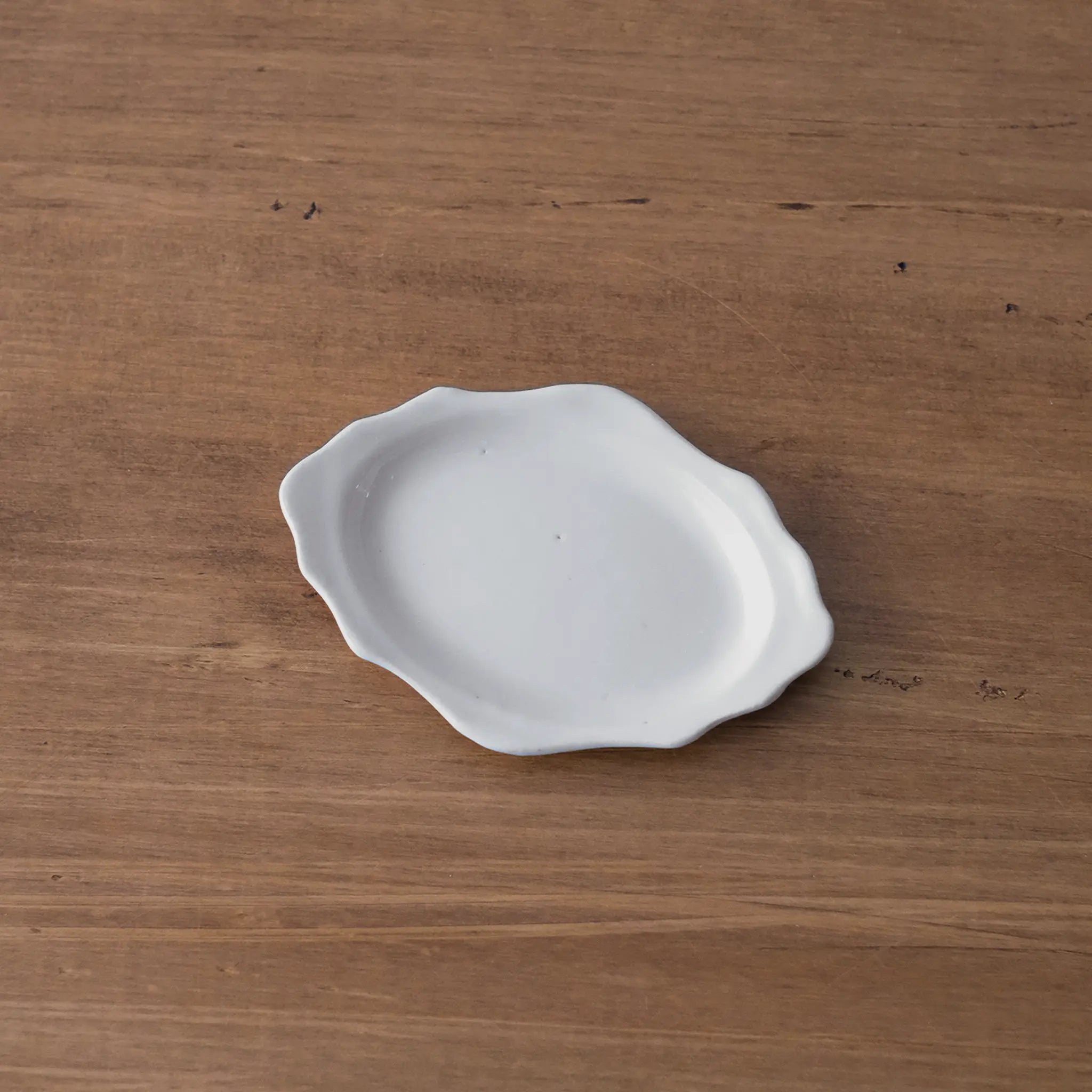 華リムプレート 豆皿 白｜陶芸家 心日和【コノヒノ道具店】