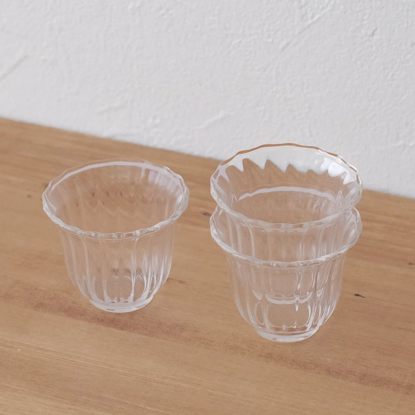 花びら模様の耐熱湯呑みカップ