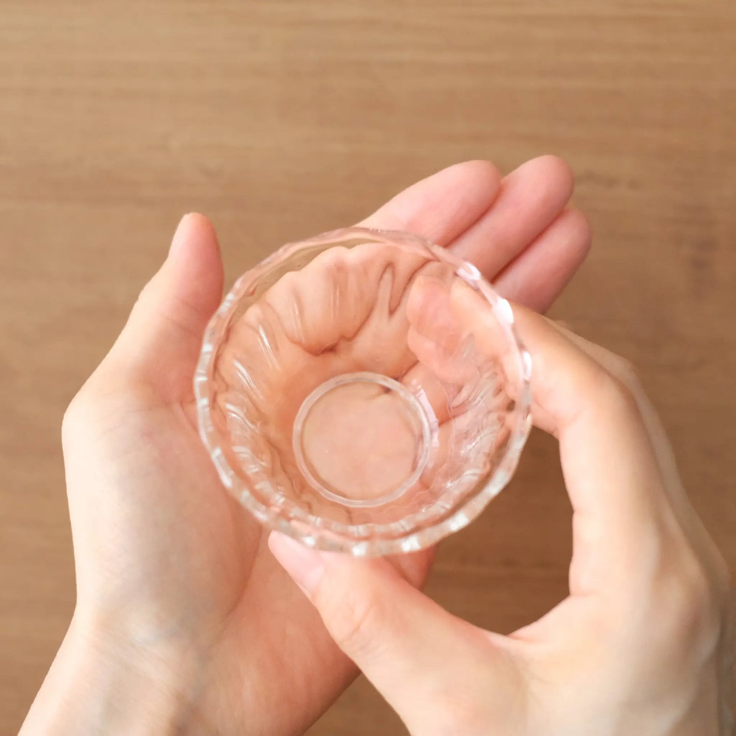 花びら模様の耐熱湯呑みカップ