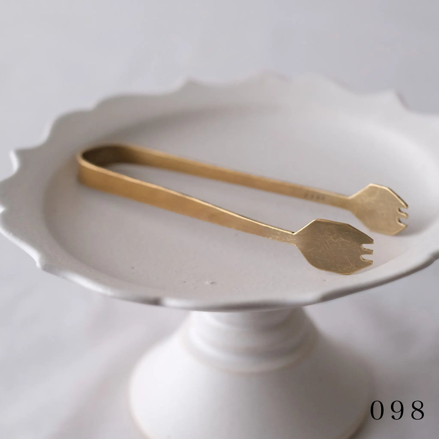 
                  
                    【5/24販売開始】あるもの（あるもの展展示品）
                  
                
