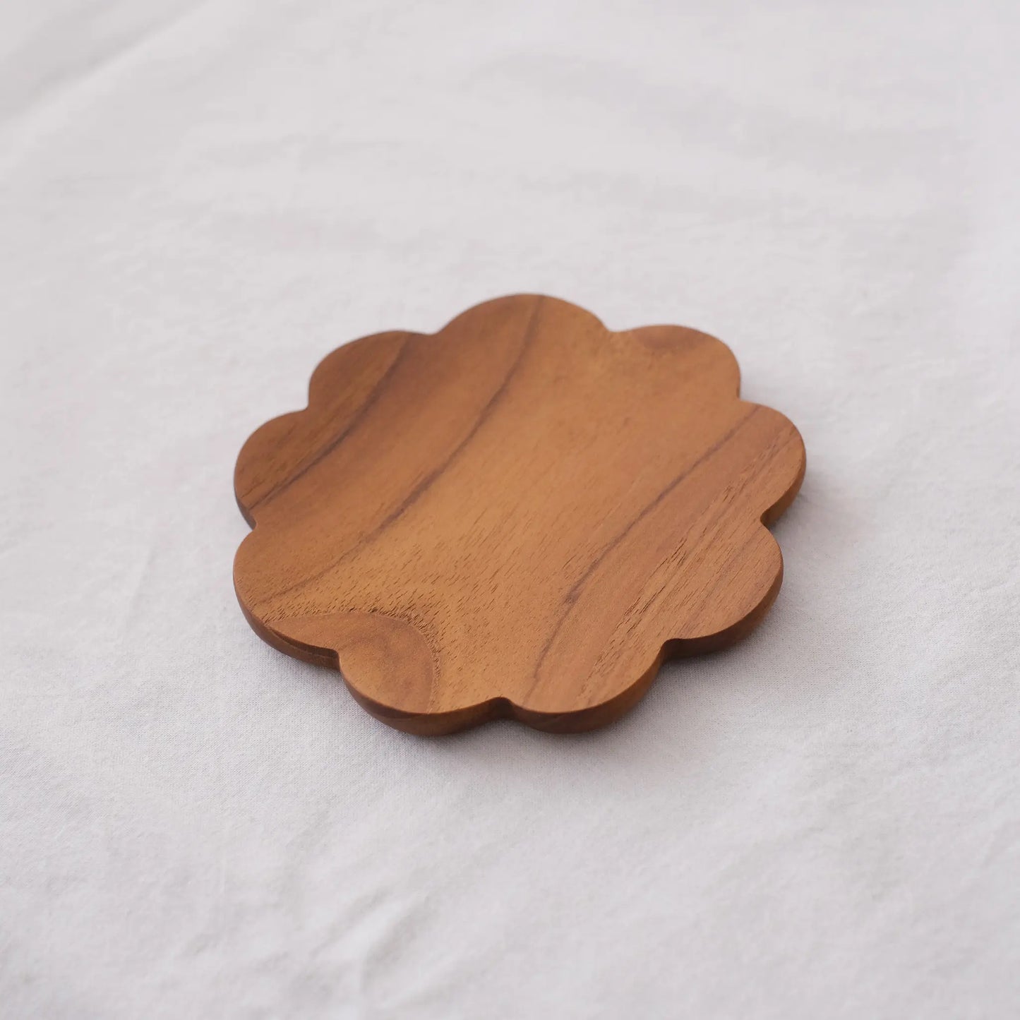 
                  
                    Flower plate
                  
                