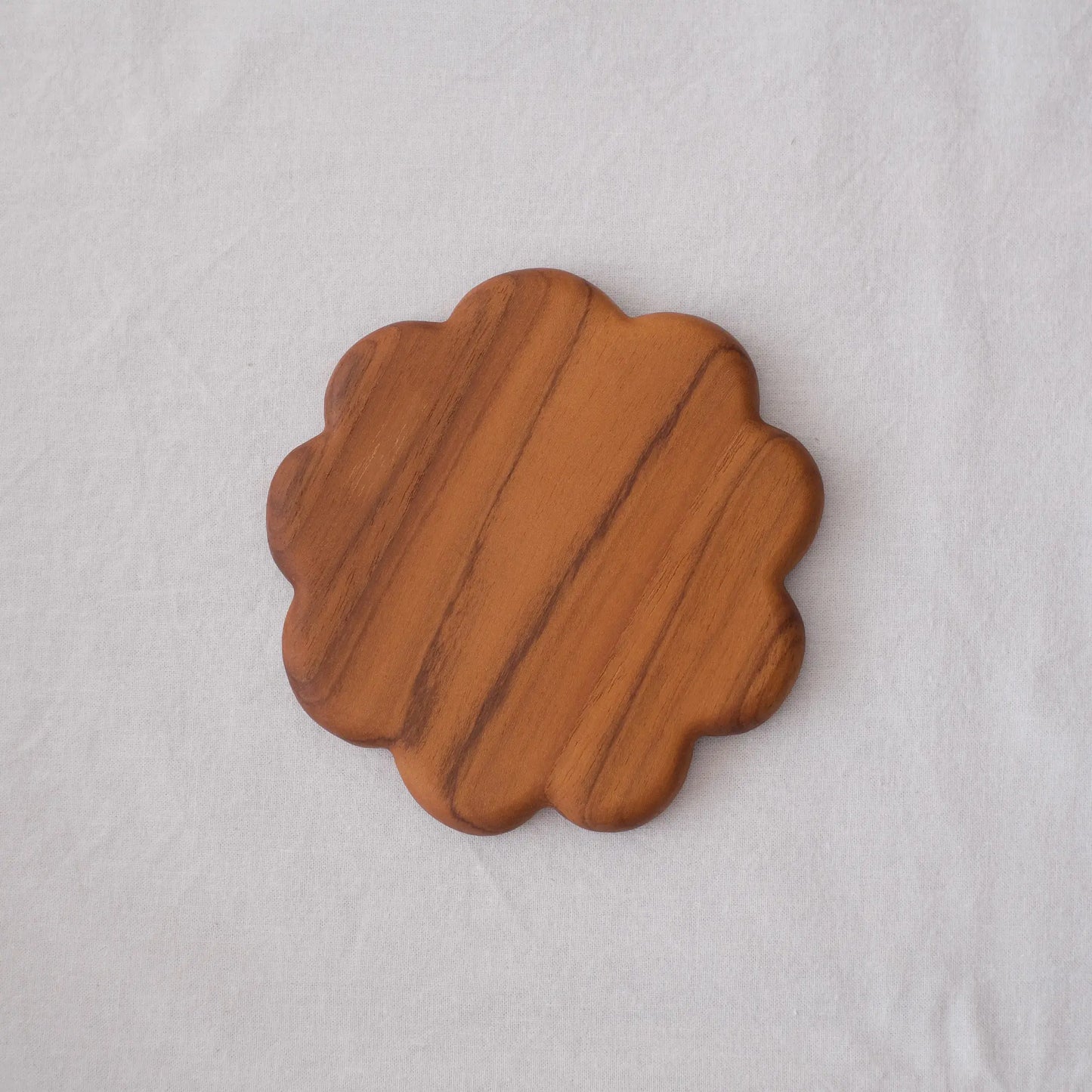 
                  
                    Flower plate
                  
                