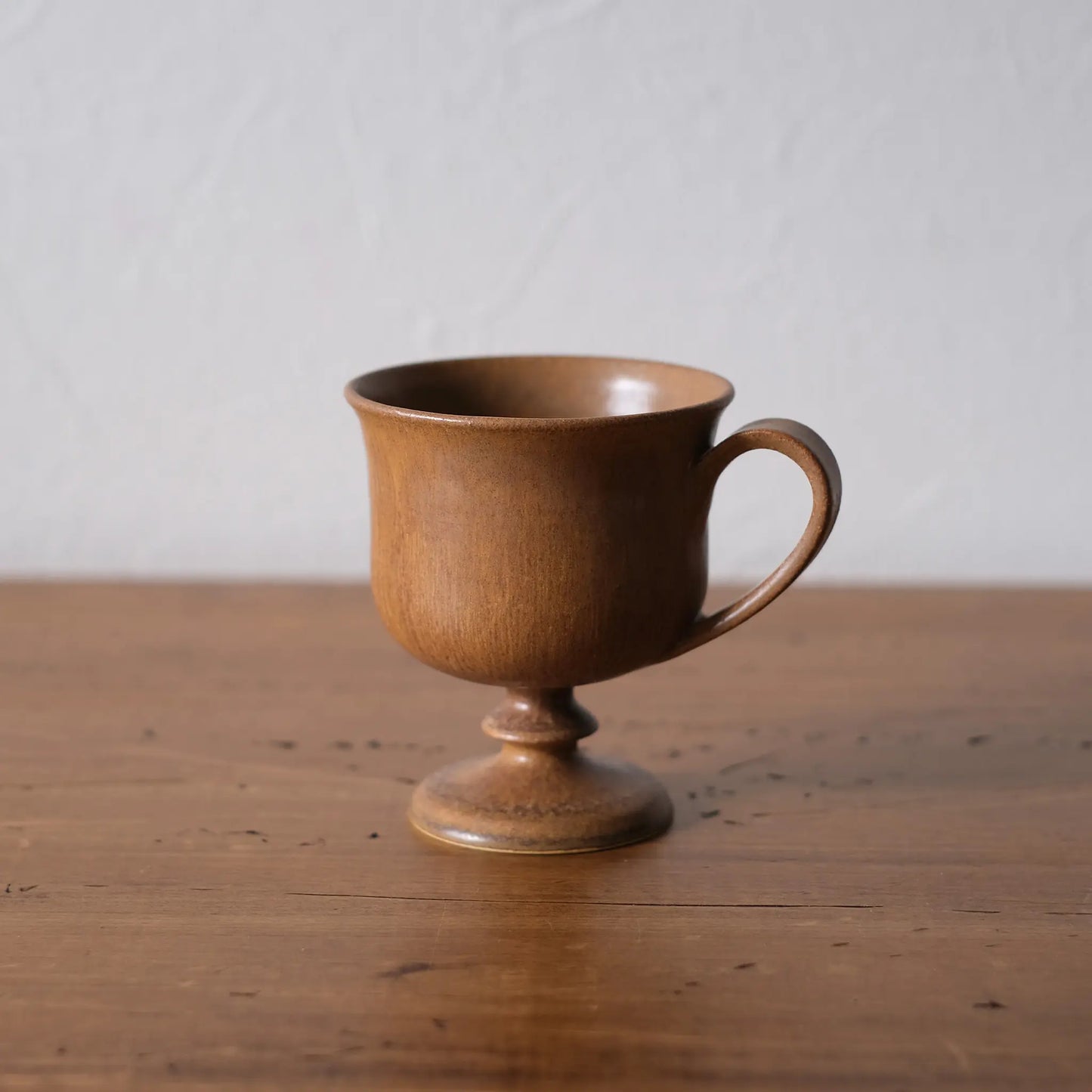 
                  
                    Ball-legged coffee cup
                  
                