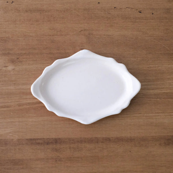 華リムプレート S 白|陶芸家 心日和【コノヒノ道具店】 華リムプレート S 白|陶芸家 心日和【コノヒノ道具店】
