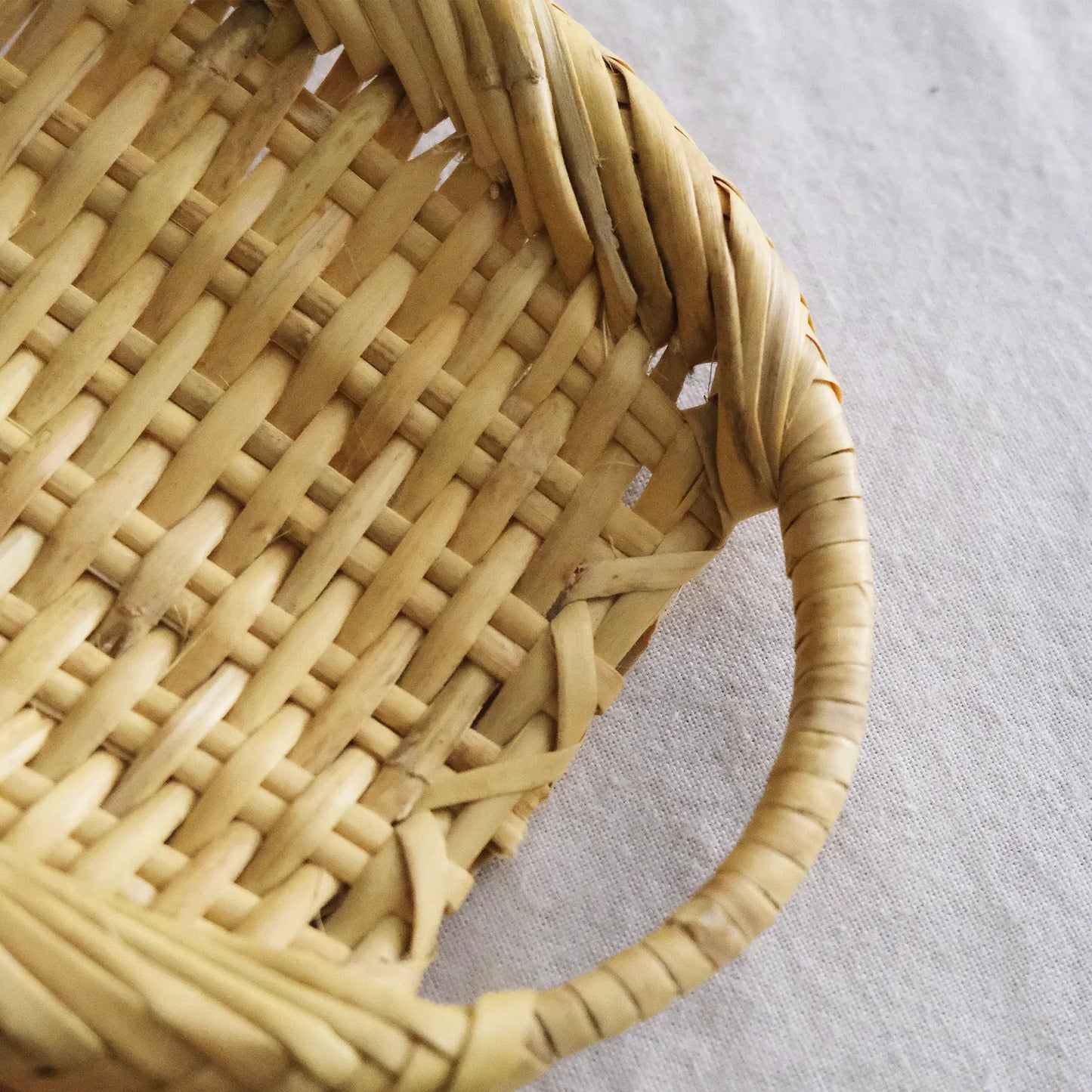 
                  
                    篠竹小判おしぼり入れ(岩手）
                  
                