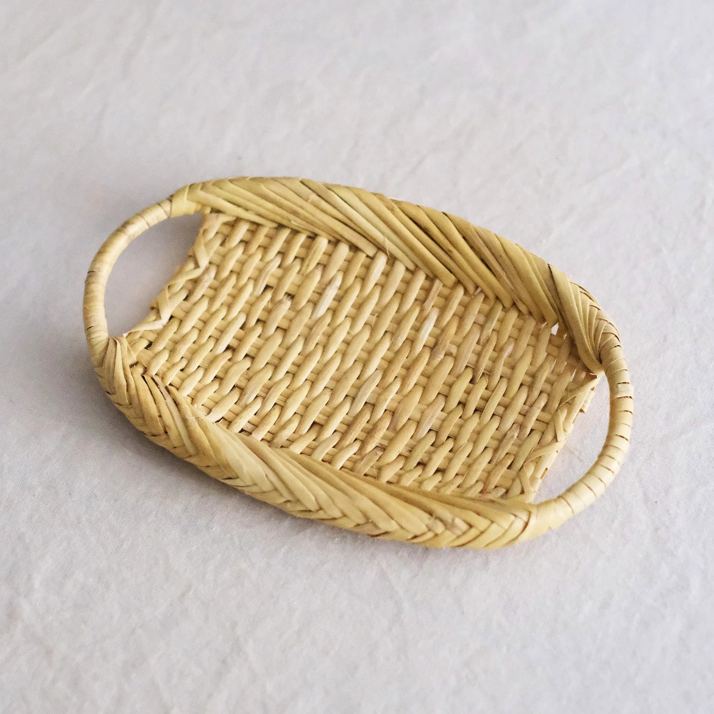 
                  
                    篠竹小判おしぼり入れ(岩手）
                  
                