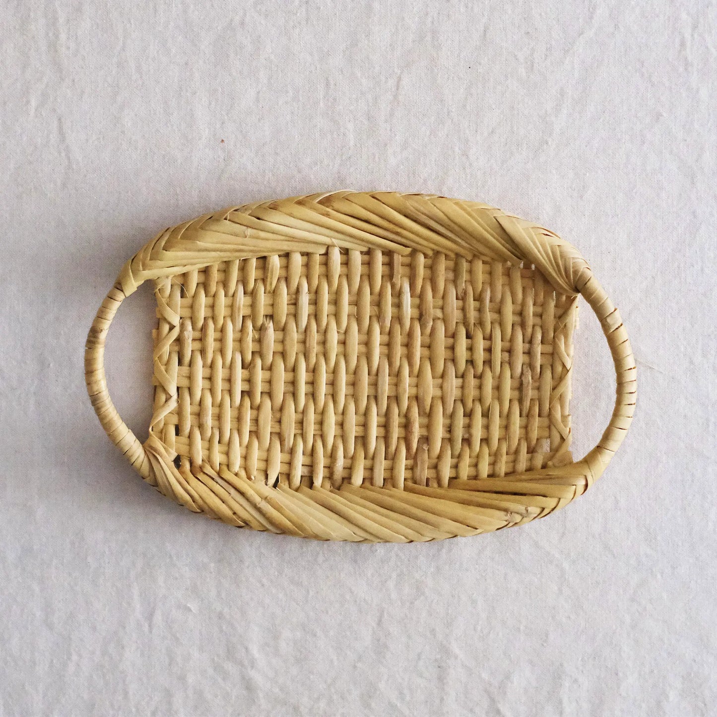 
                  
                    篠竹小判おしぼり入れ(岩手）
                  
                