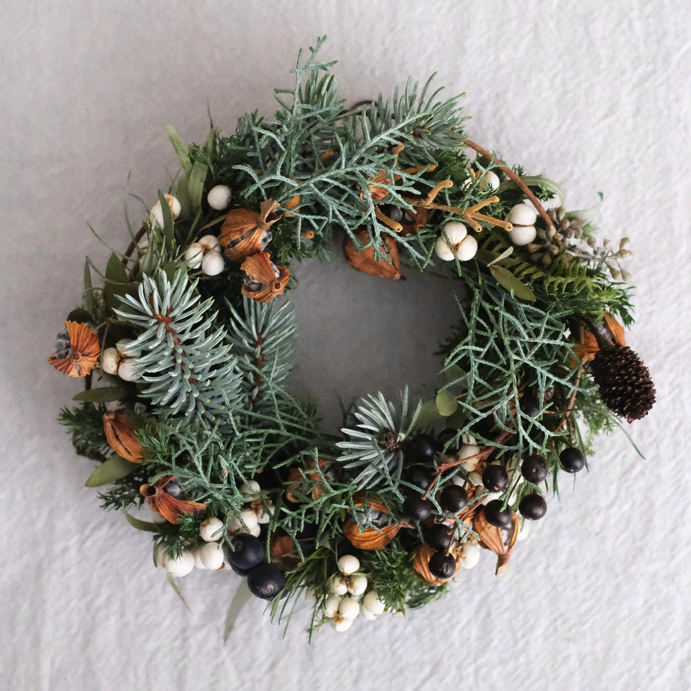 シルバーブルーのクリスマスリース (M)