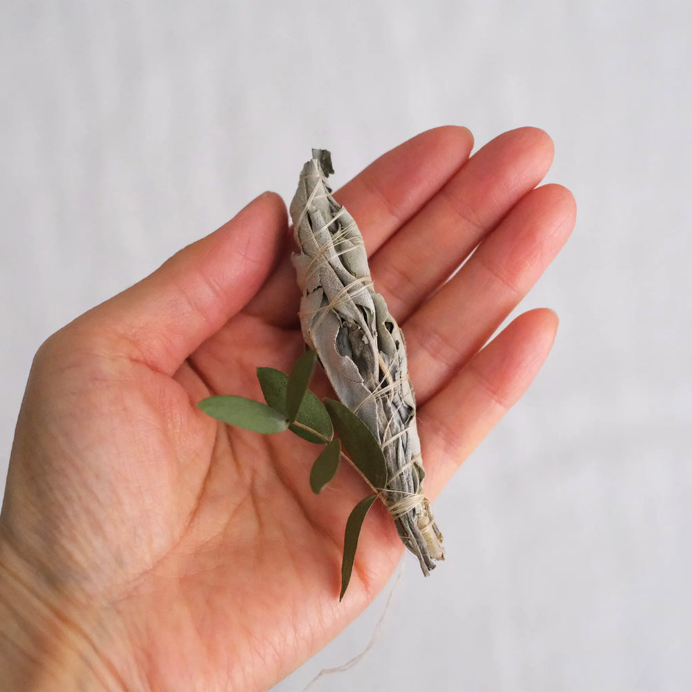 
                  
                    ホワイトセージのリース (バンドル付)
                  
                