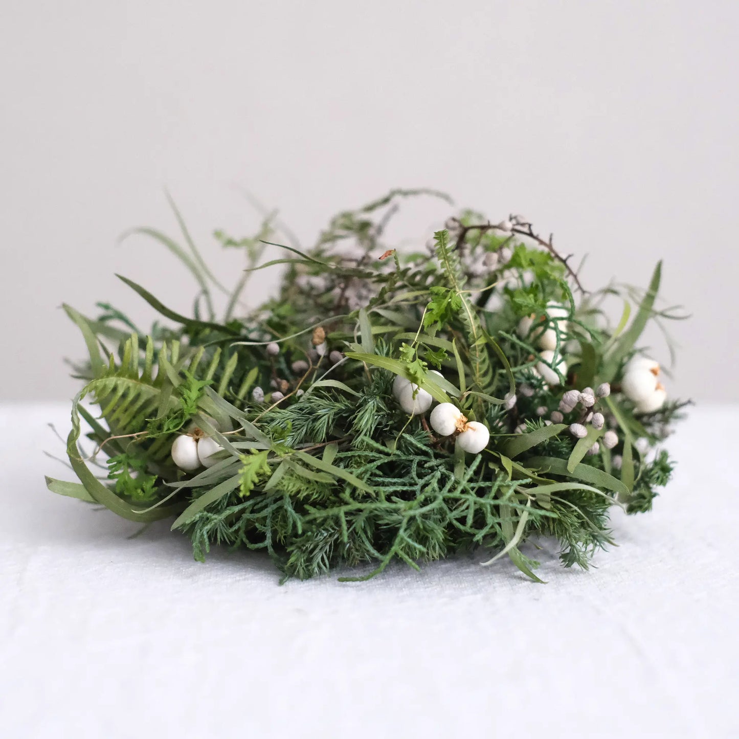 
                  
                    クリスマスリース (白)
                  
                