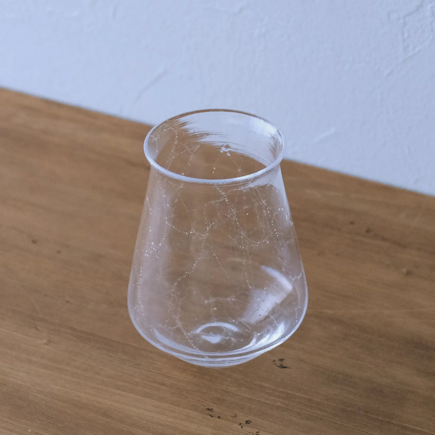 
                  
                    contour glass clear (M)
                  
                