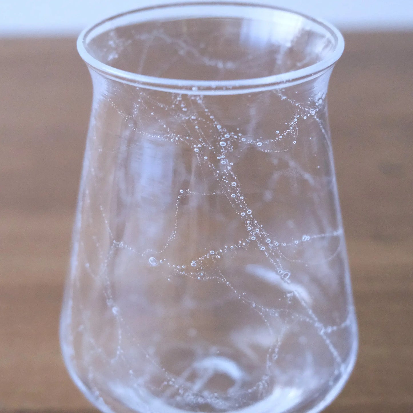 
                  
                    contour glass clear (S)
                  
                