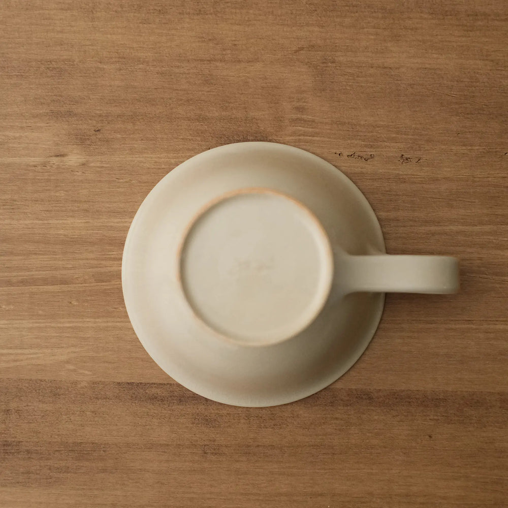 
                  
                    Cup with legs
                  
                