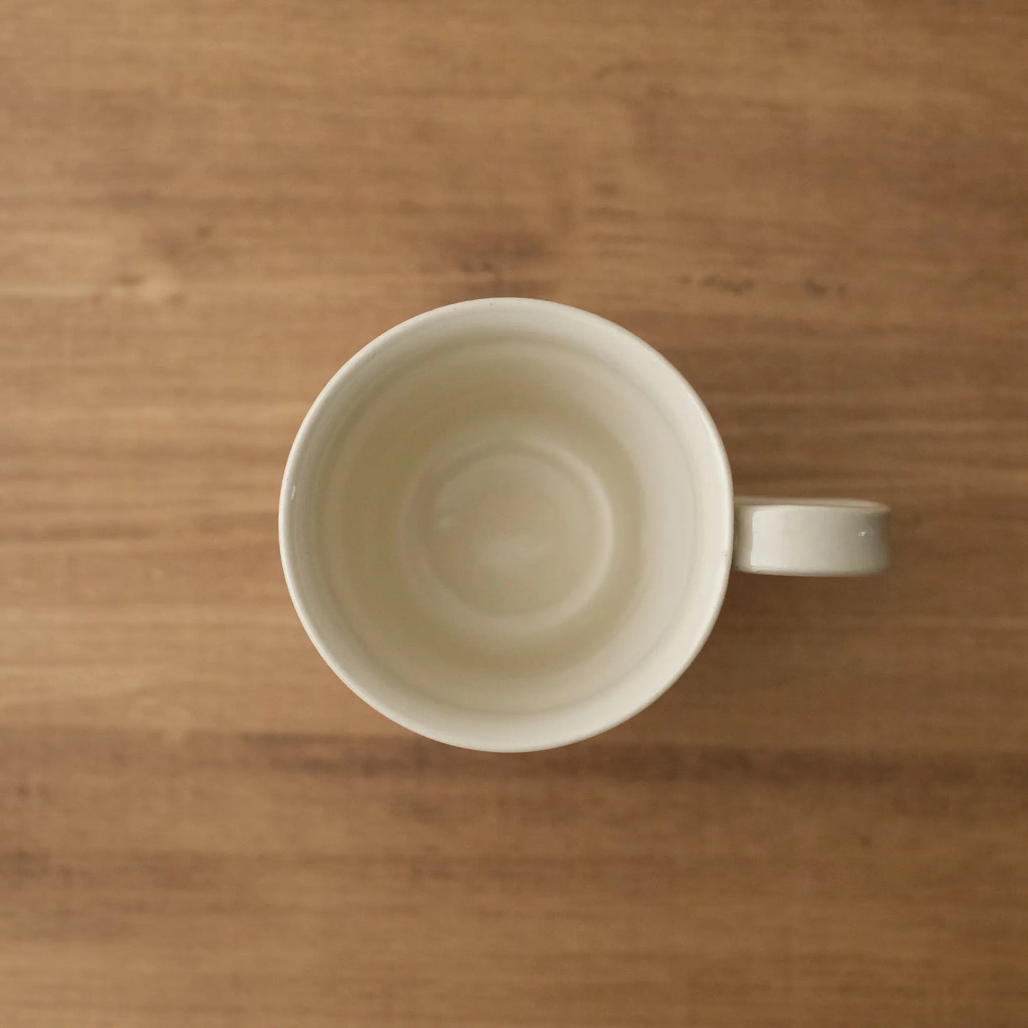 
                  
                    Footed mug
                  
                