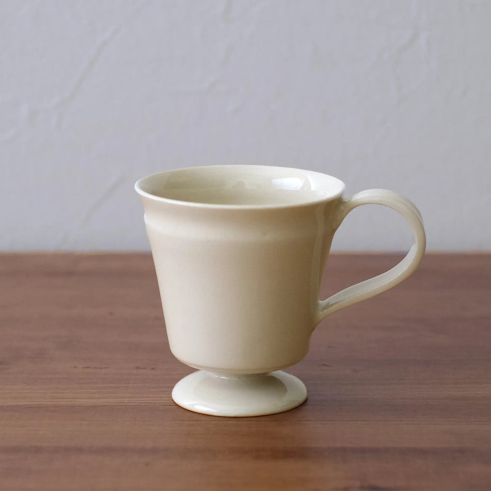 Footed mug