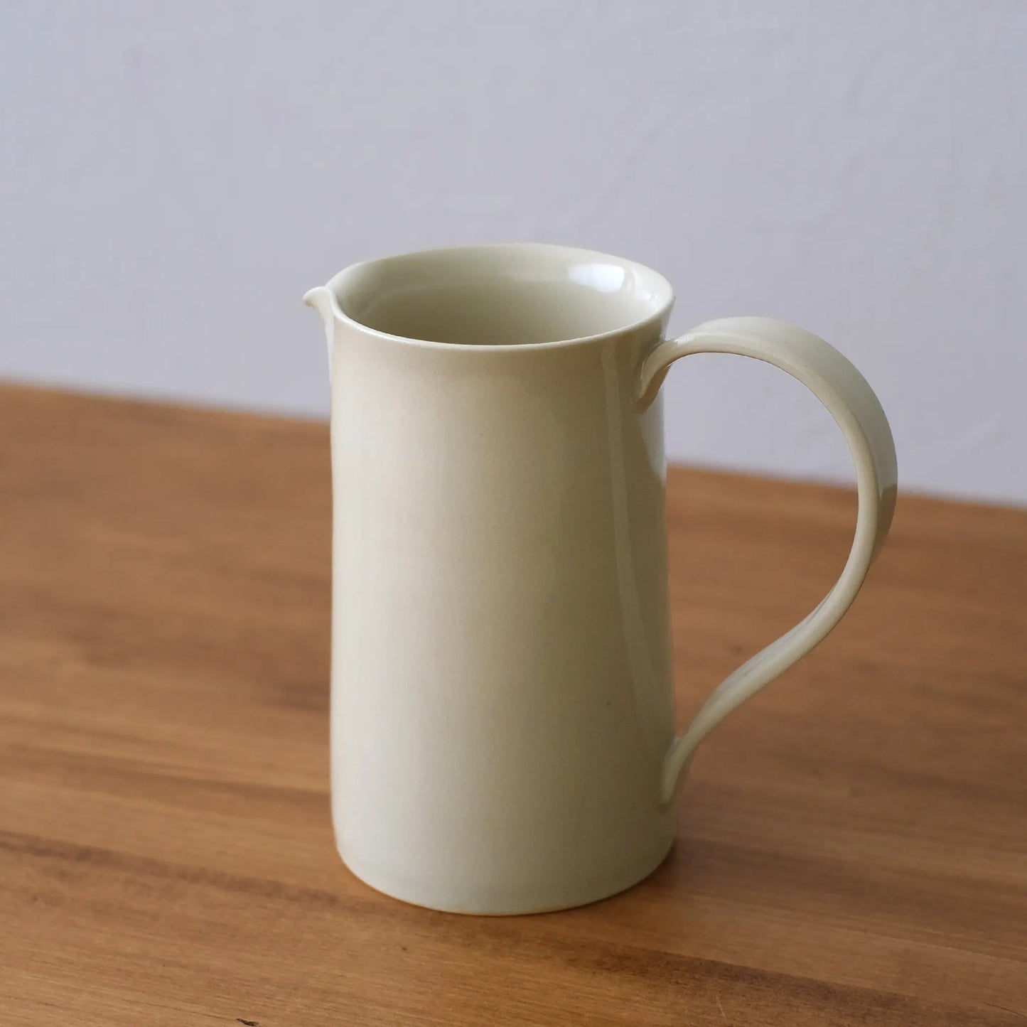 
                  
                    pitcher
                  
                