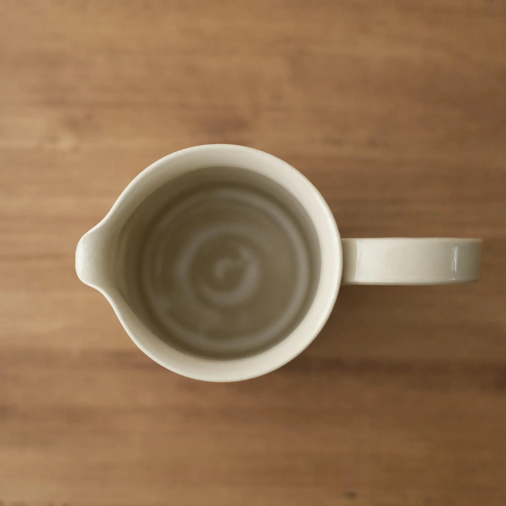 
                  
                    pitcher
                  
                