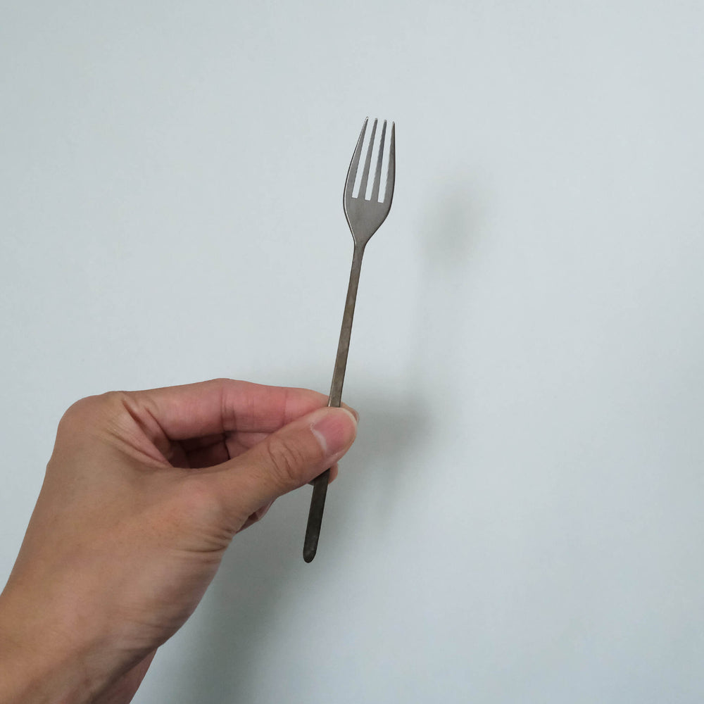 
                  
                    Spica｜Cake fork (nickel silver)
                  
                