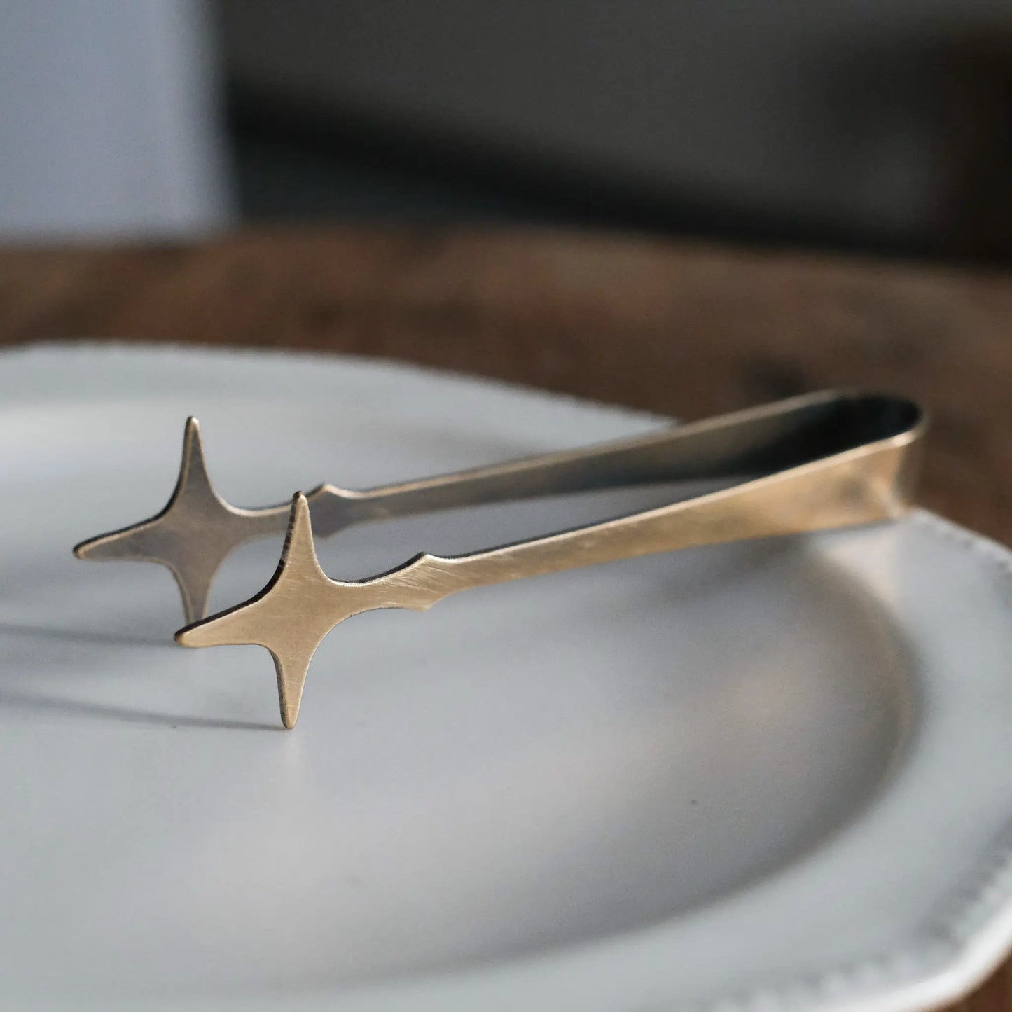
                  
                    Tableware specimens | Twin Comet Mini Tongs
                  
                