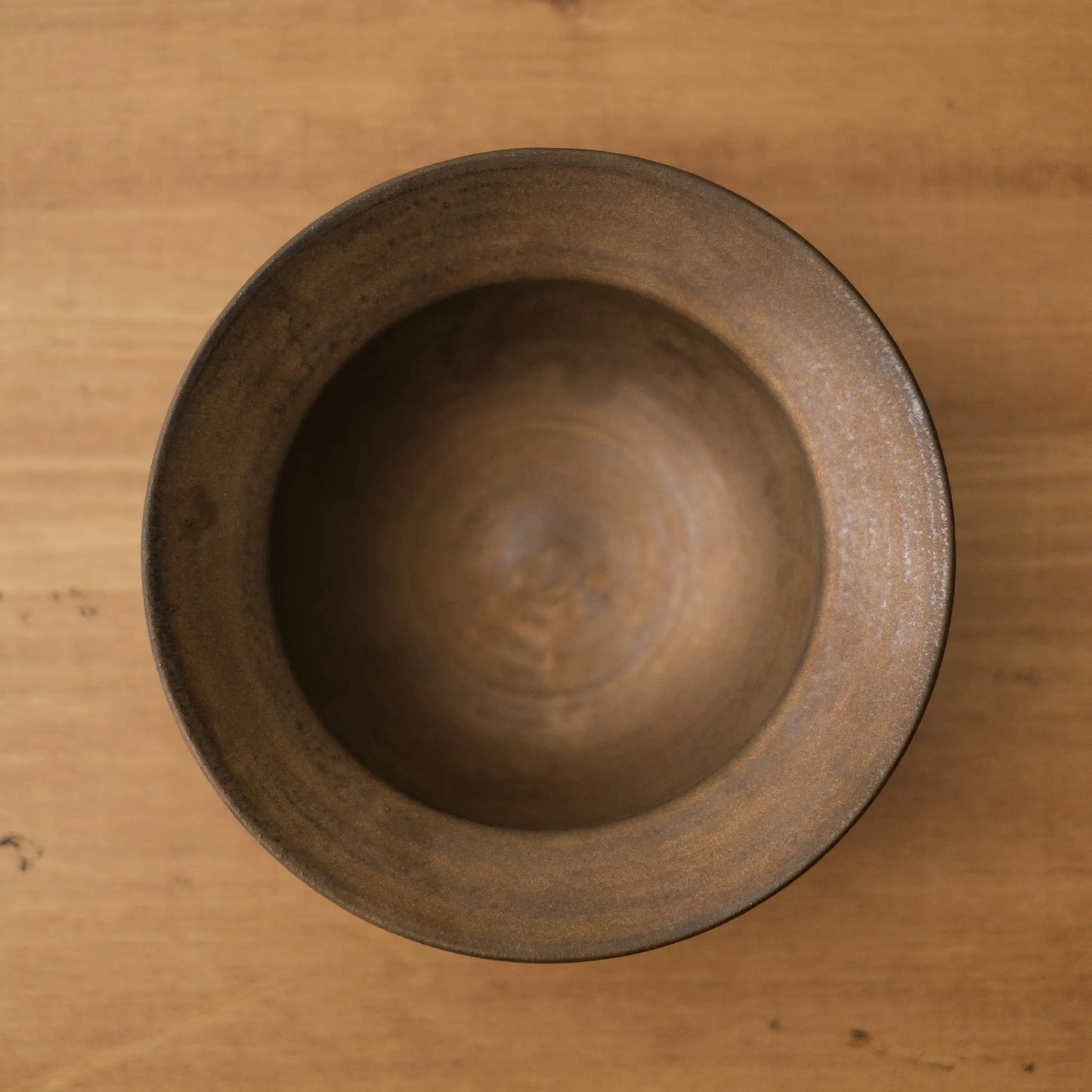 
                  
                    Straw Hat Pot (Bronze)
                  
                