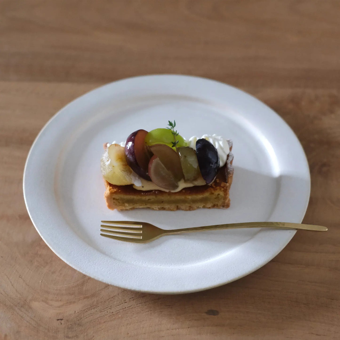 
                  
                    20cm Rim Plate (White)
                  
                