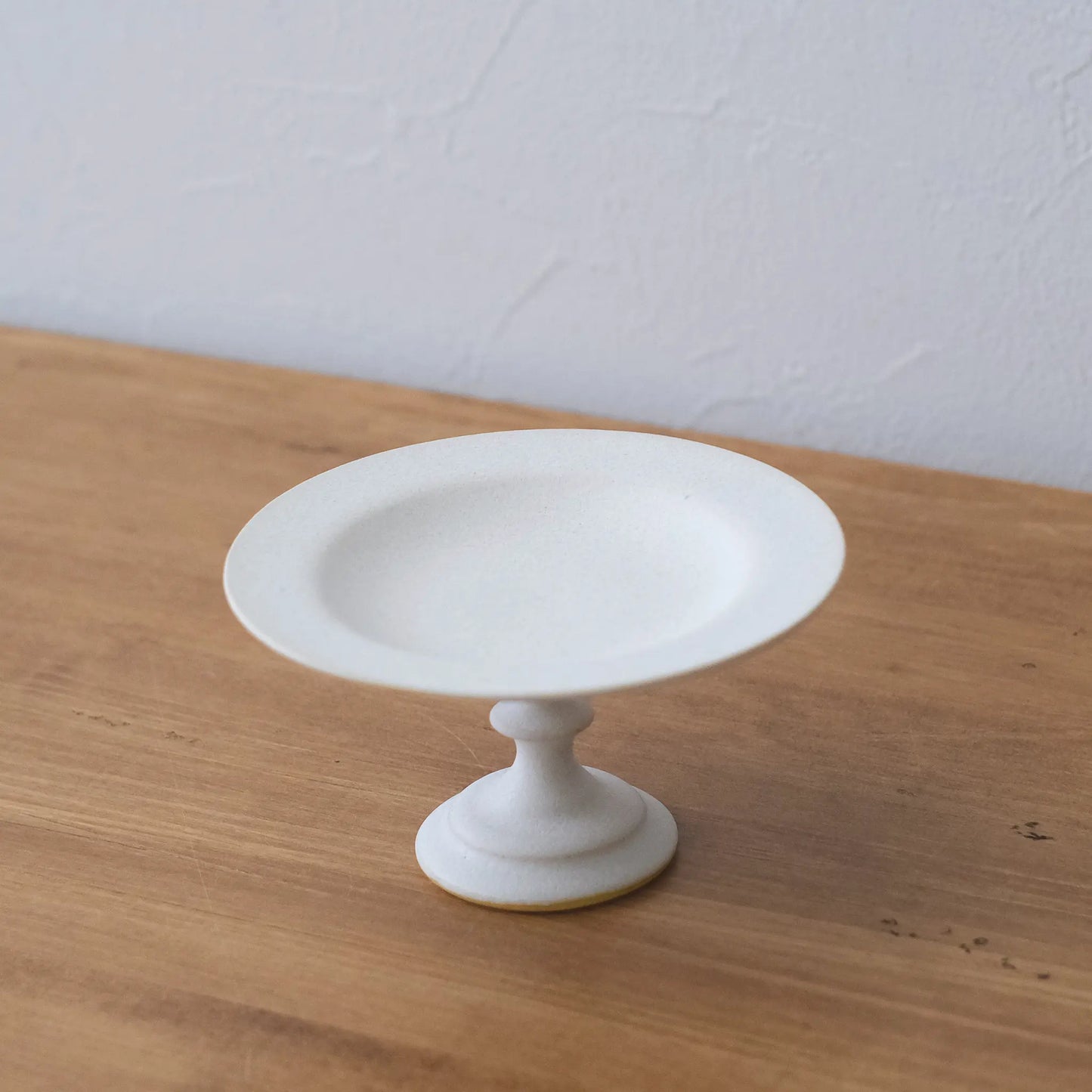 
                  
                    Rimmed compote dish
                  
                