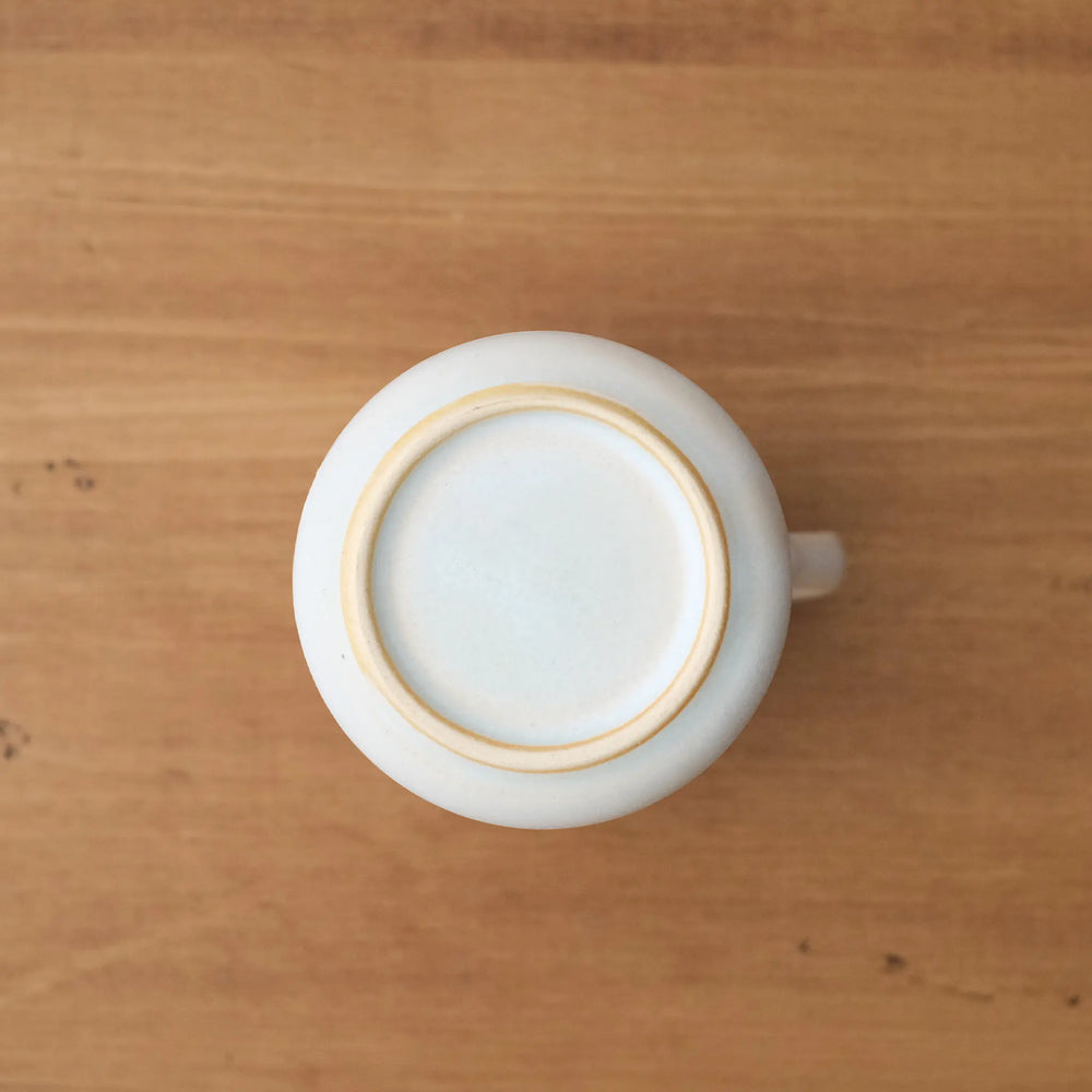 
                  
                    Small vase, white (D)
                  
                