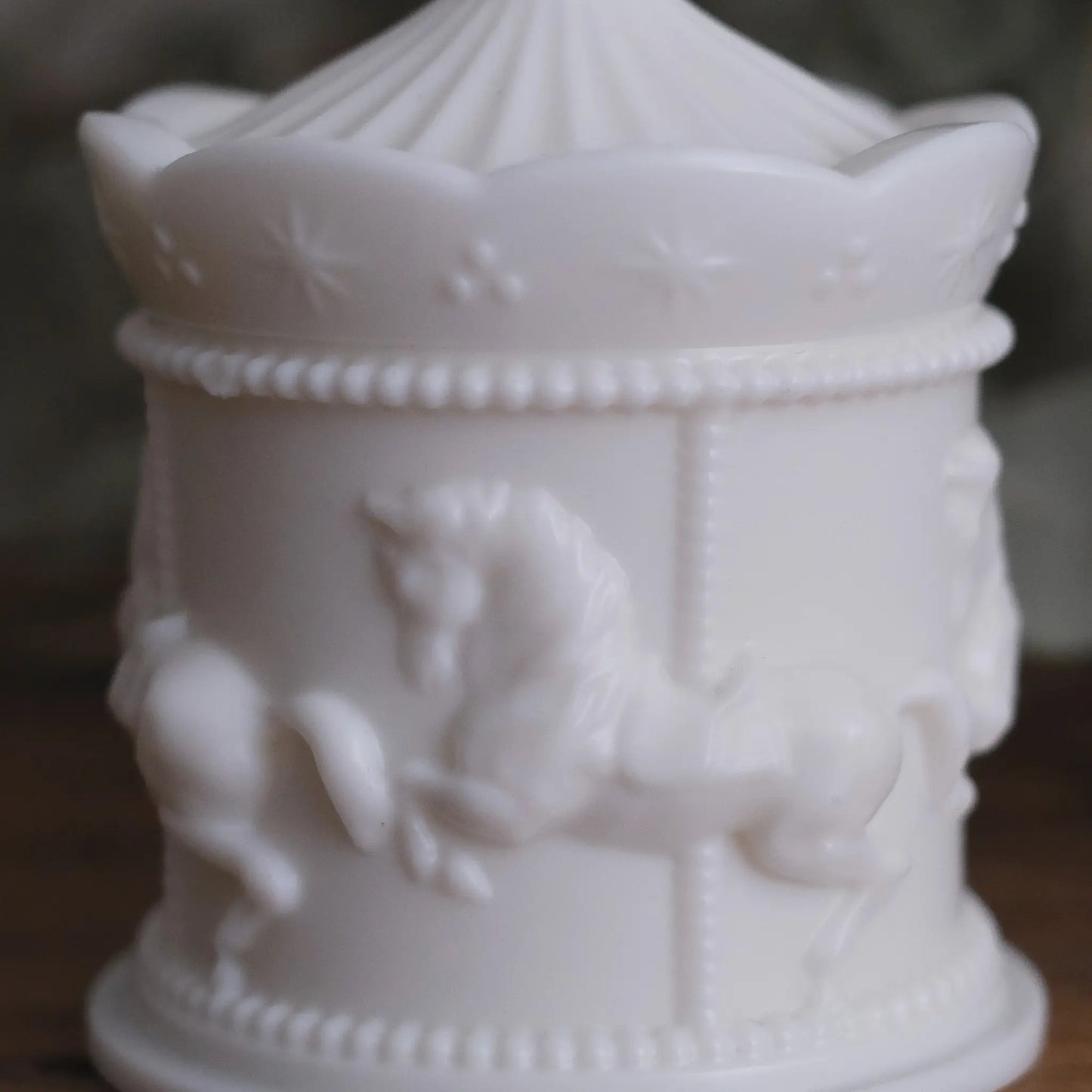 
                  
                    メリーゴーランド ランタン (白)
                  
                