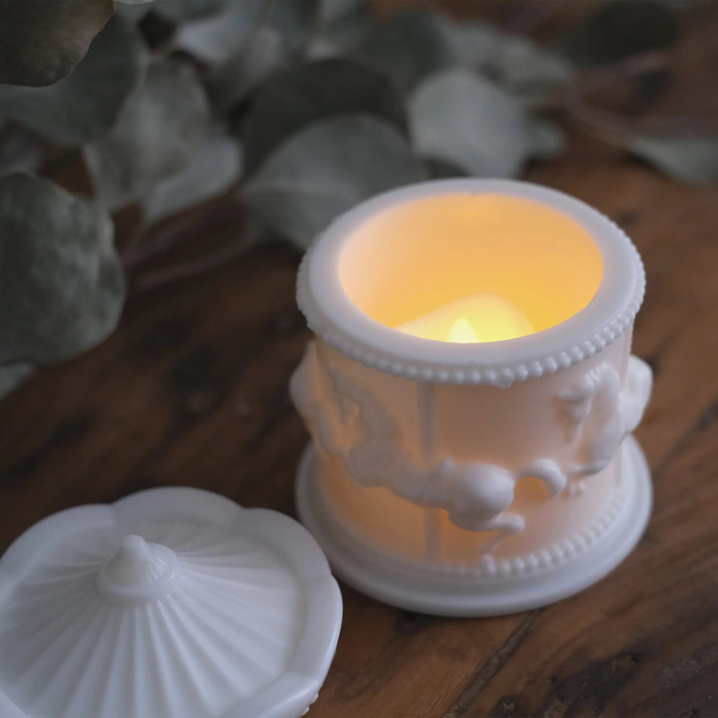 
                  
                    メリーゴーランド ランタン (白)
                  
                