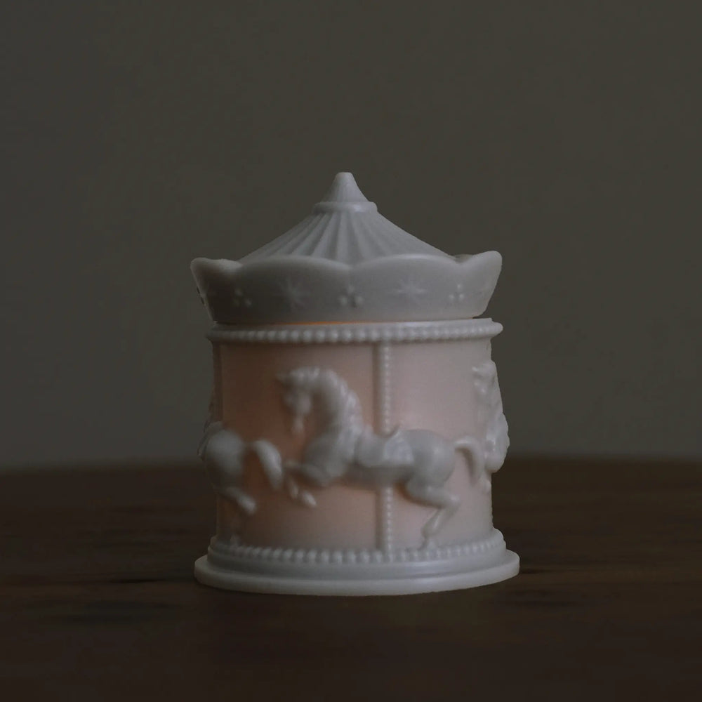 
                  
                    メリーゴーランド ランタン (グレー)
                  
                