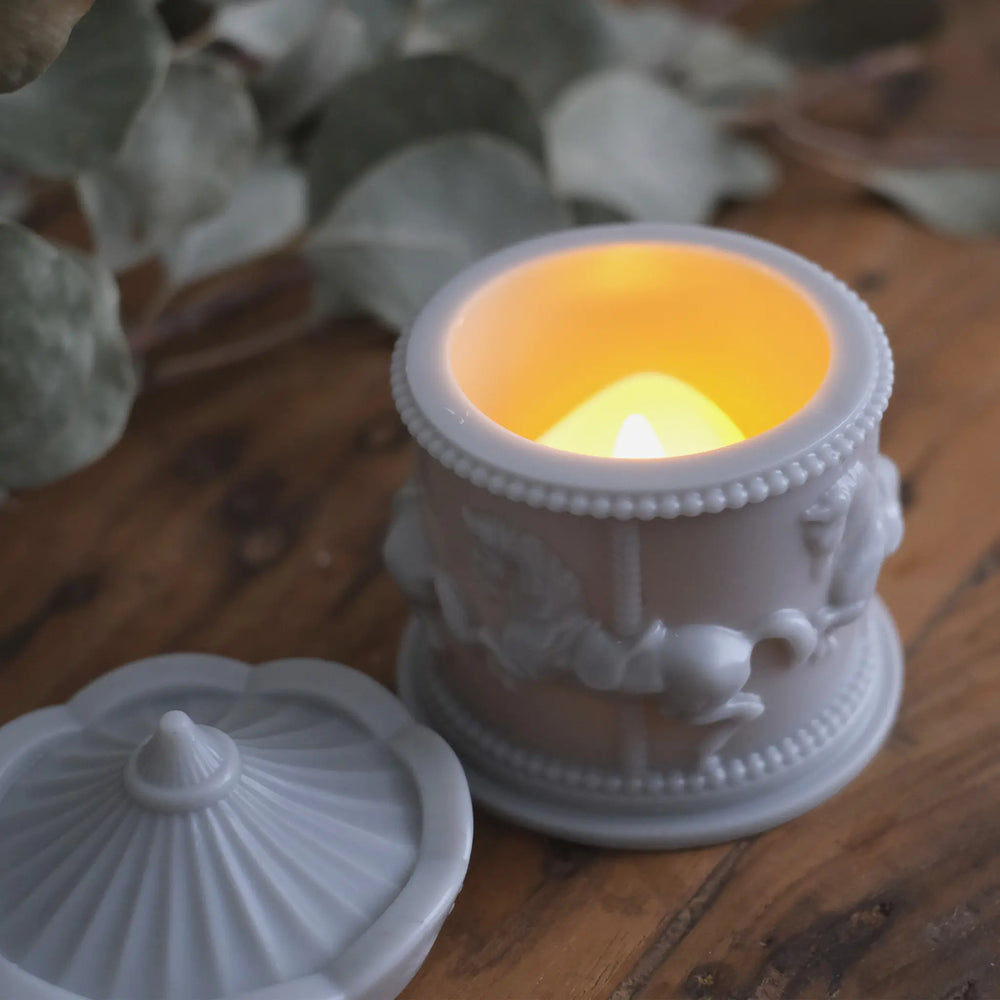 
                  
                    メリーゴーランド ランタン (グレー)
                  
                