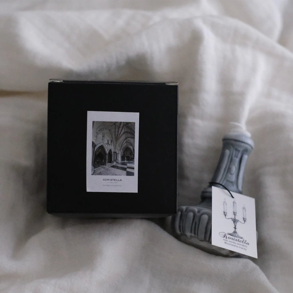 
                  
                    シャンデリアパーツ蝋燭 (グレー)
                  
                