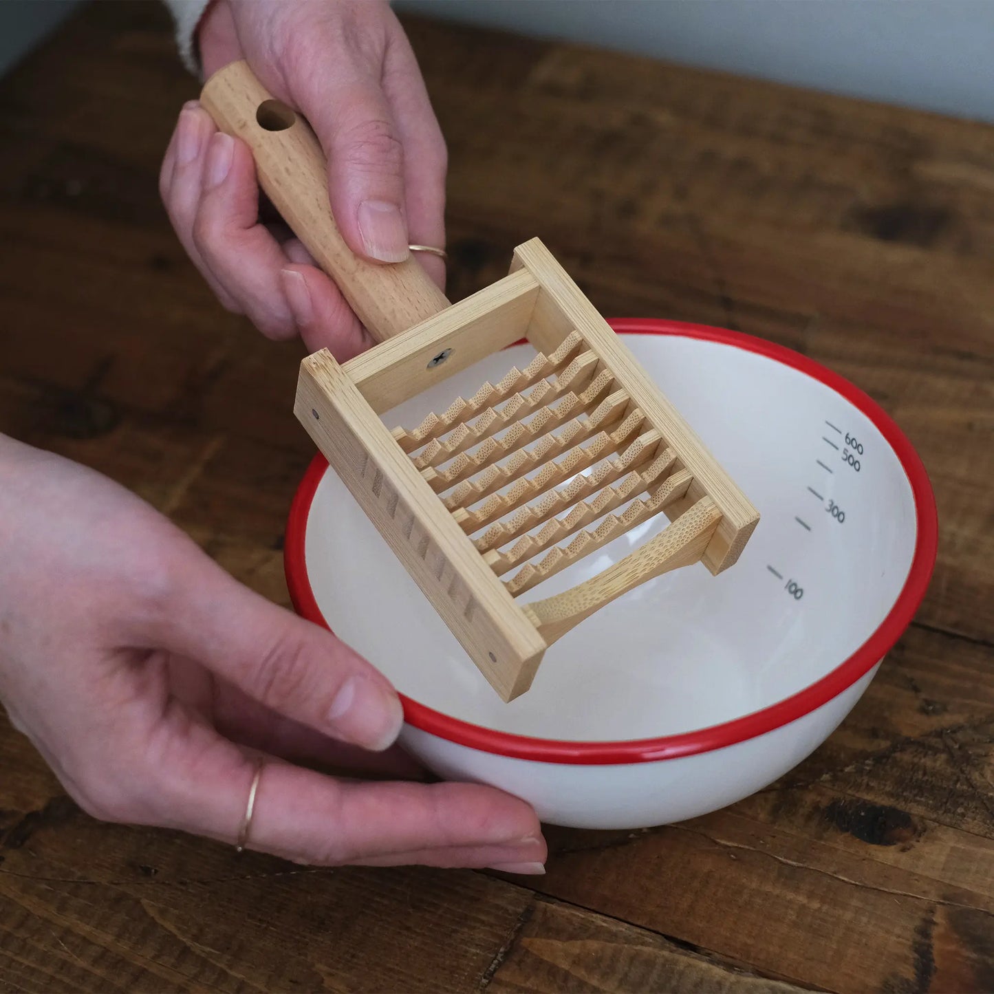 
                  
                    鬼おろし丸柄 (日本製)
                  
                