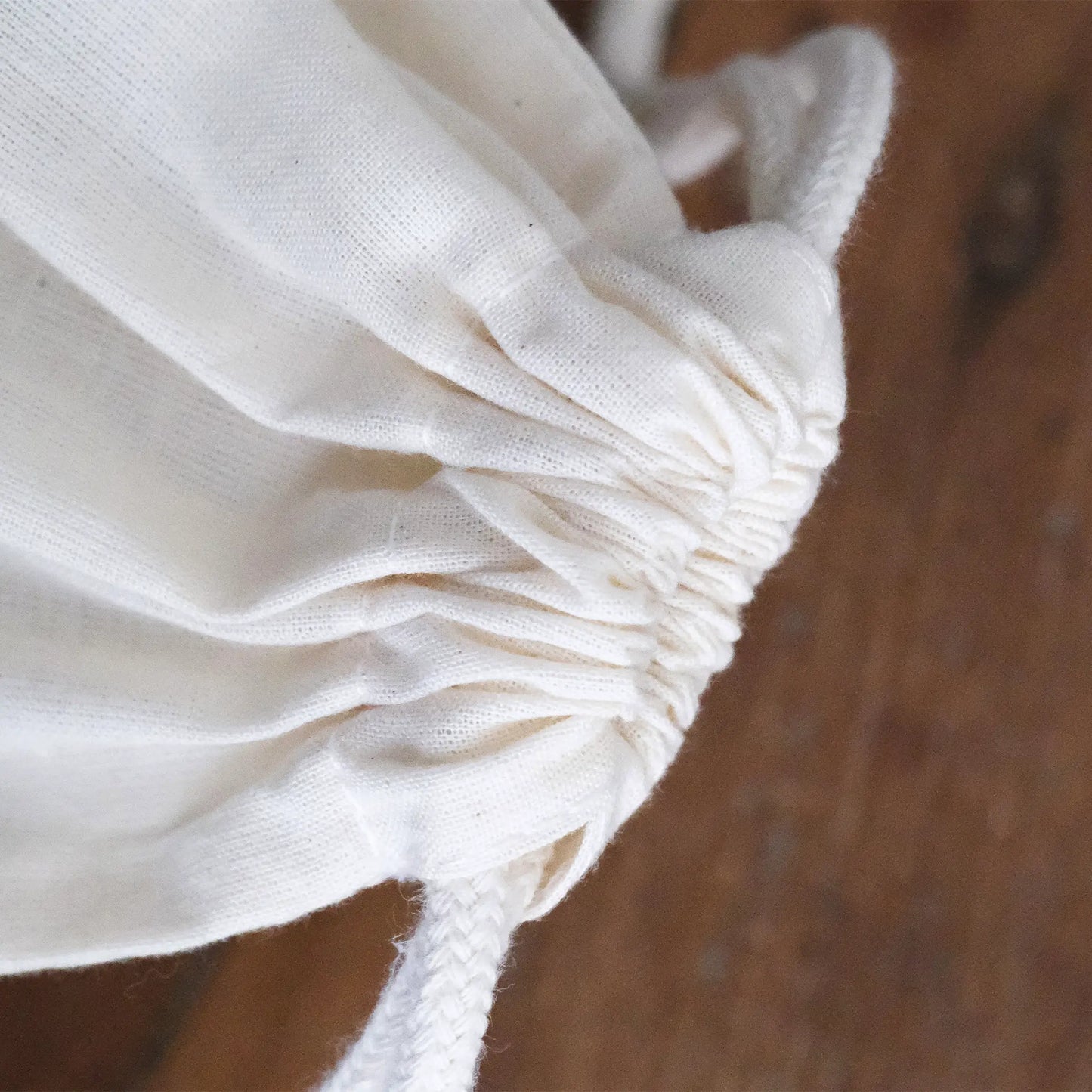 
                  
                    巾着(めがねさんとねこ)
                  
                