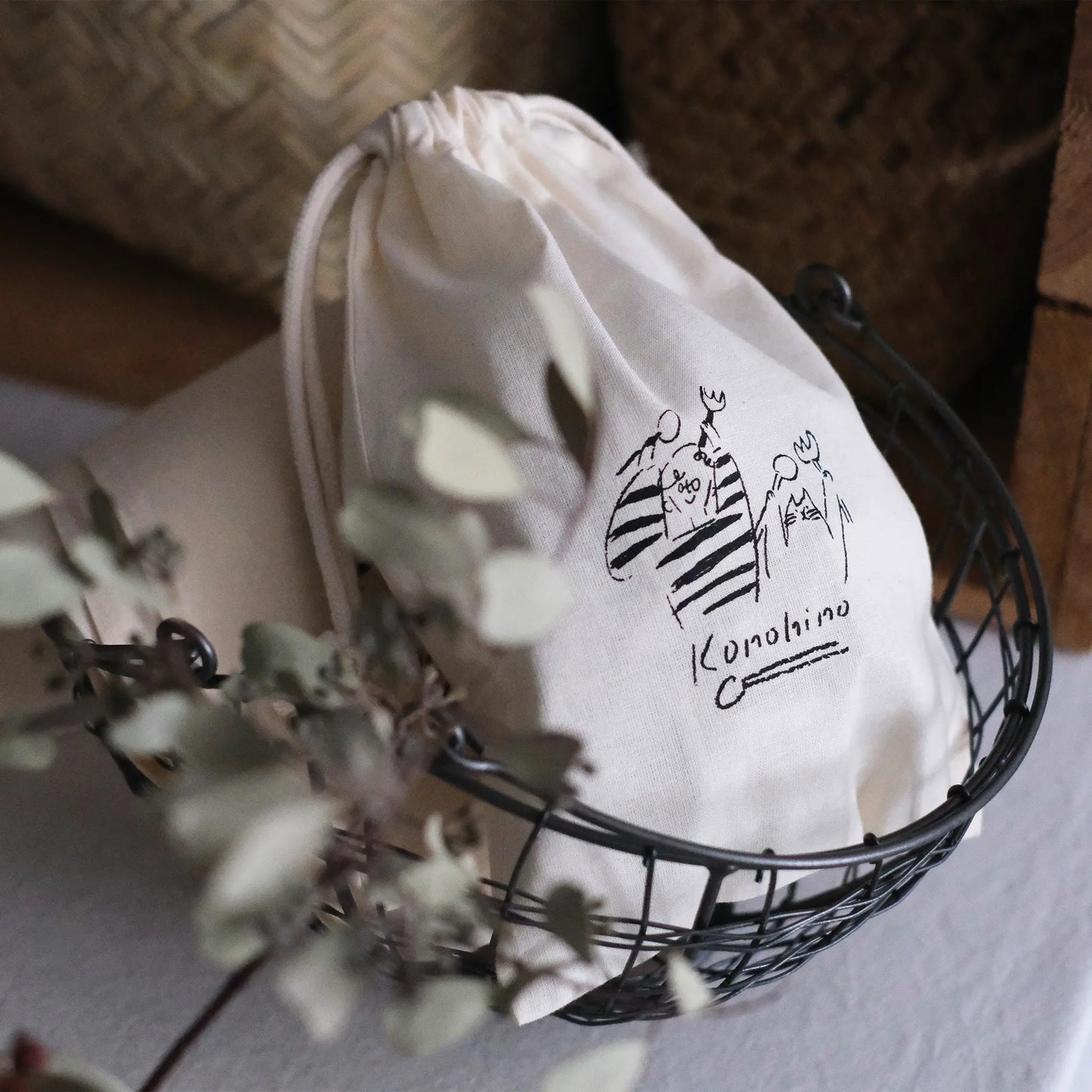 
                  
                    巾着(めがねさんとねこ)
                  
                