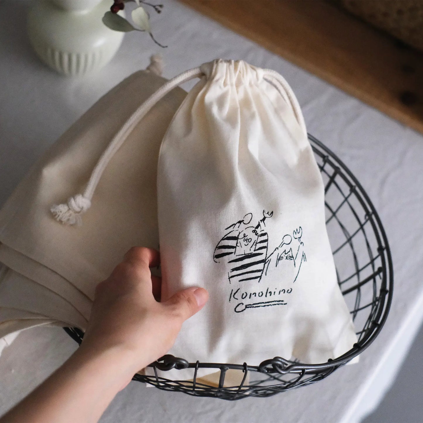 
                  
                    巾着(めがねさんとねこ)
                  
                