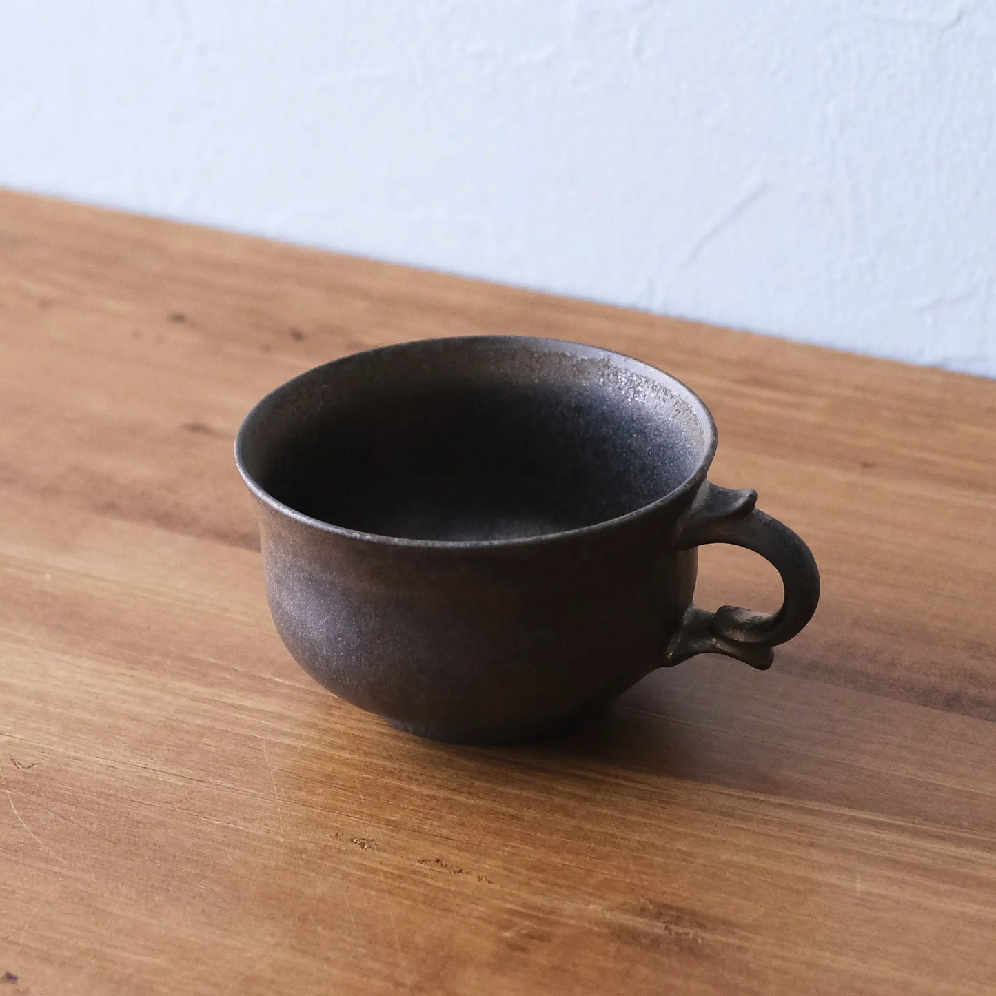 
                  
                    コーヒーカップ (ブロンズ)
                  
                