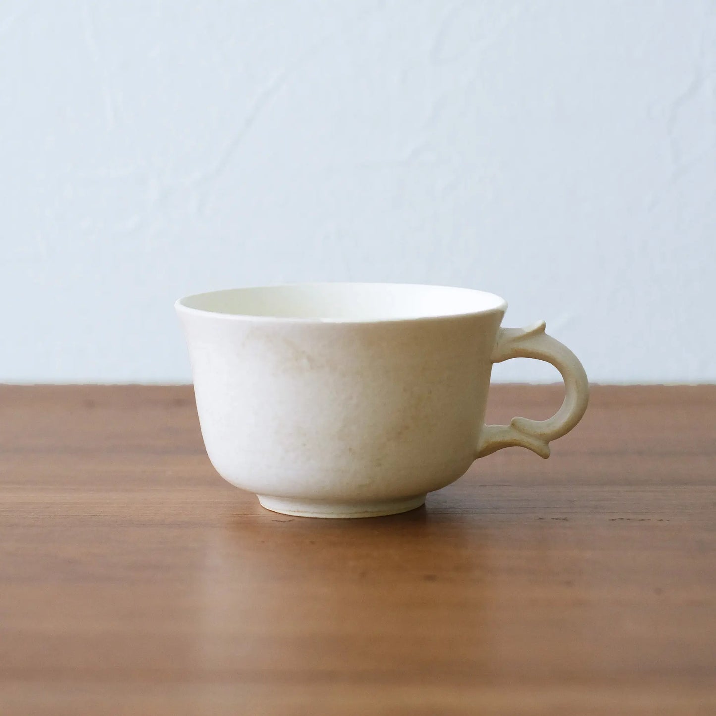
                  
                    コーヒーカップ(白)
                  
                
