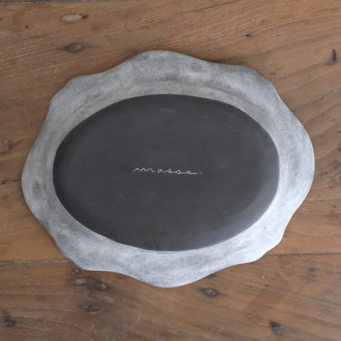 
                  
                    F-oval plate L
                  
                