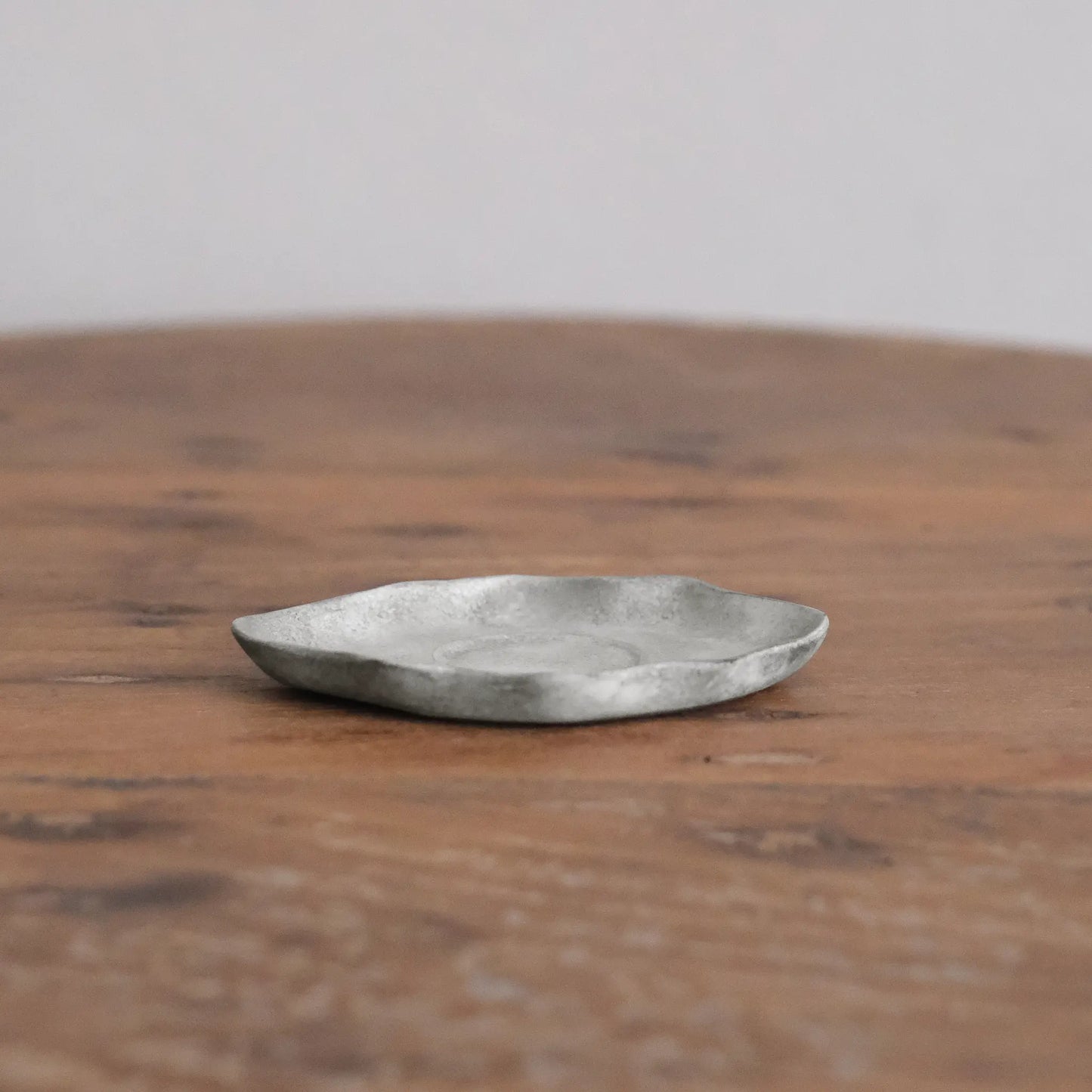 
                  
                    茶托
                  
                