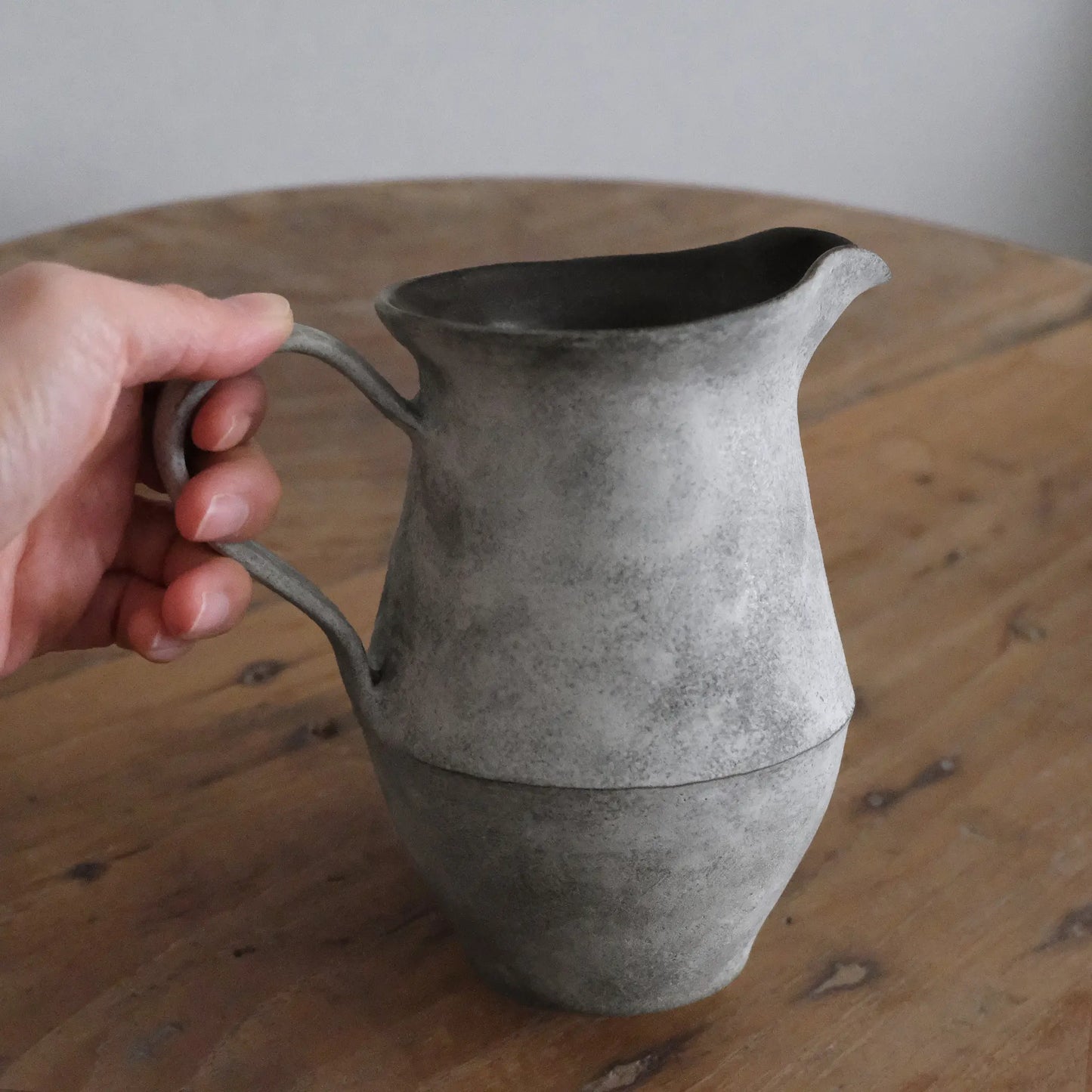 
                  
                    Pitcher
                  
                