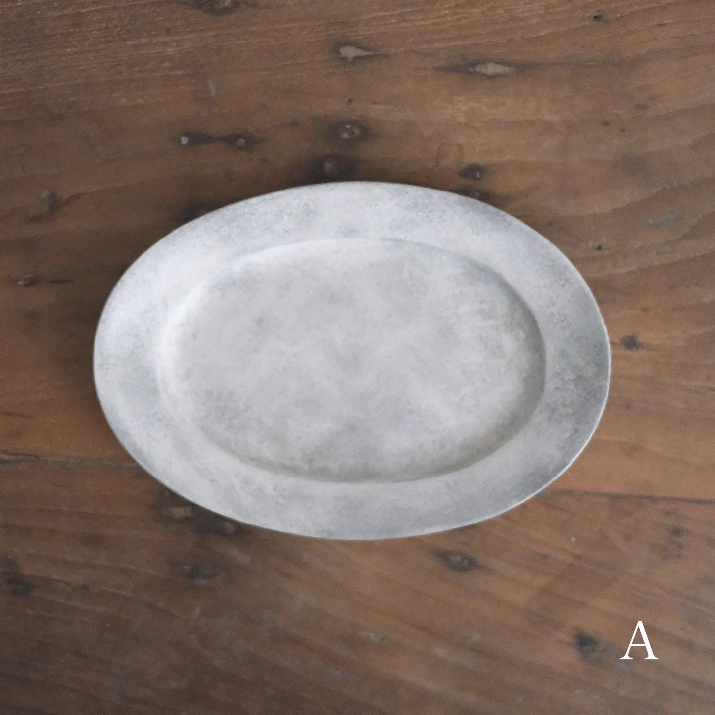 
                  
                    Oval-plate (M)
                  
                