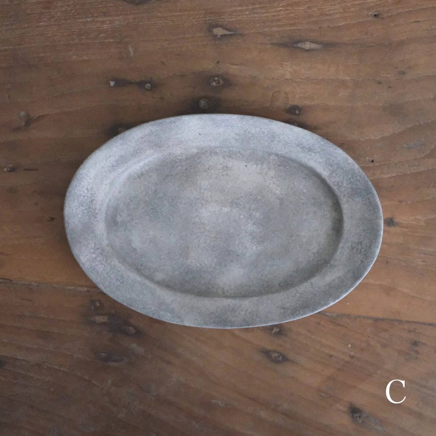 
                  
                    Oval-plate (M)
                  
                