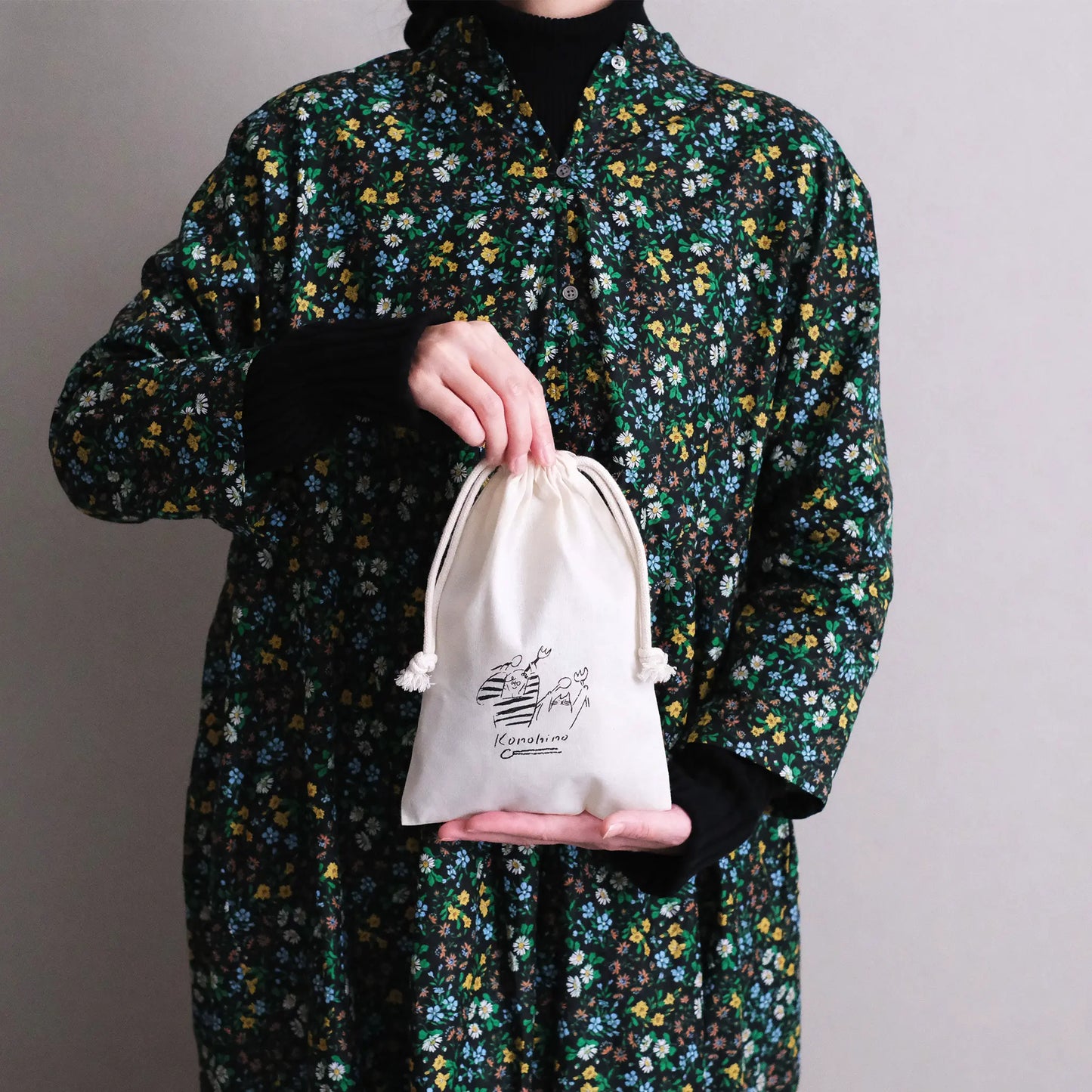 
                  
                    巾着(めがねさんとねこ)
                  
                